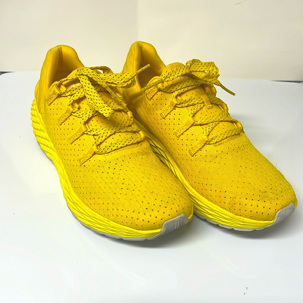 NoBull running sneakers size 6.5